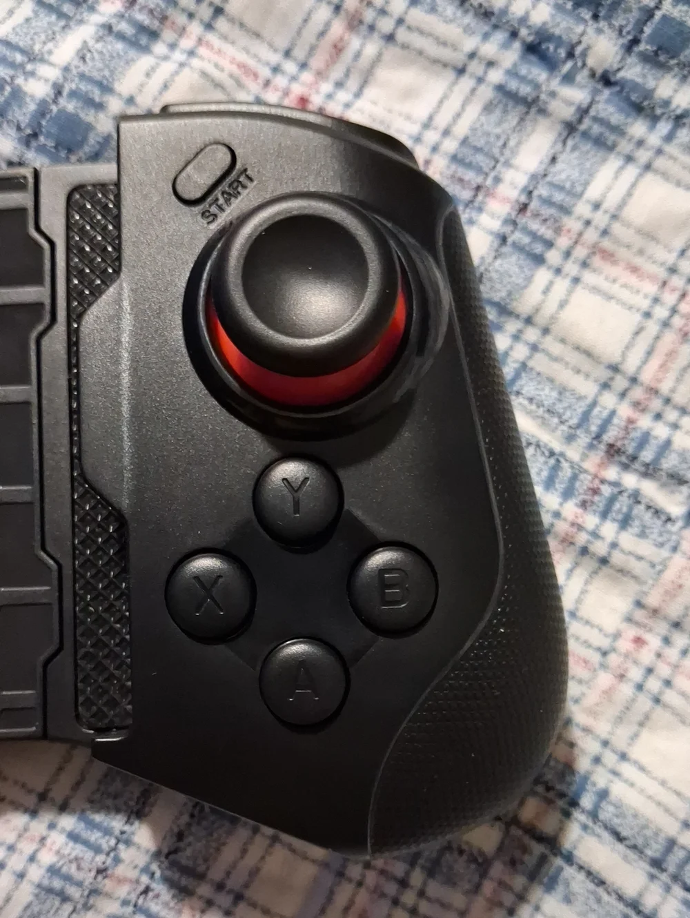 Mocute Black Mobile Game Controller with Red Accent Joysticks